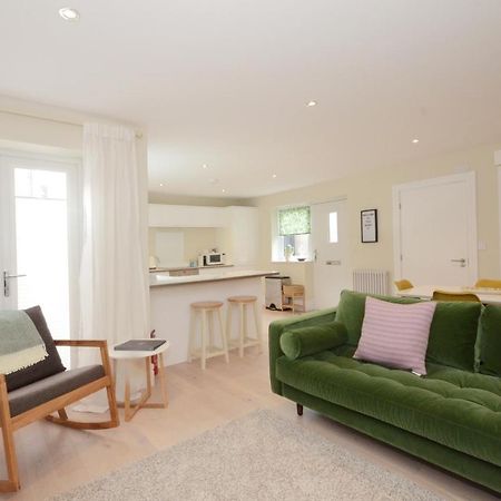 The Mews - 2 Bedroom Luxury, Spacious House With Free Parking Йорк Екстер'єр фото