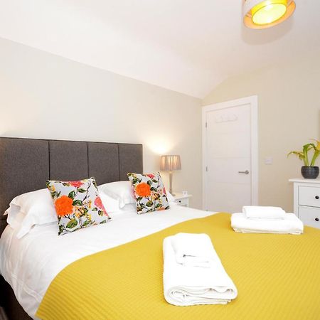 The Mews - 2 Bedroom Luxury, Spacious House With Free Parking Йорк Екстер'єр фото